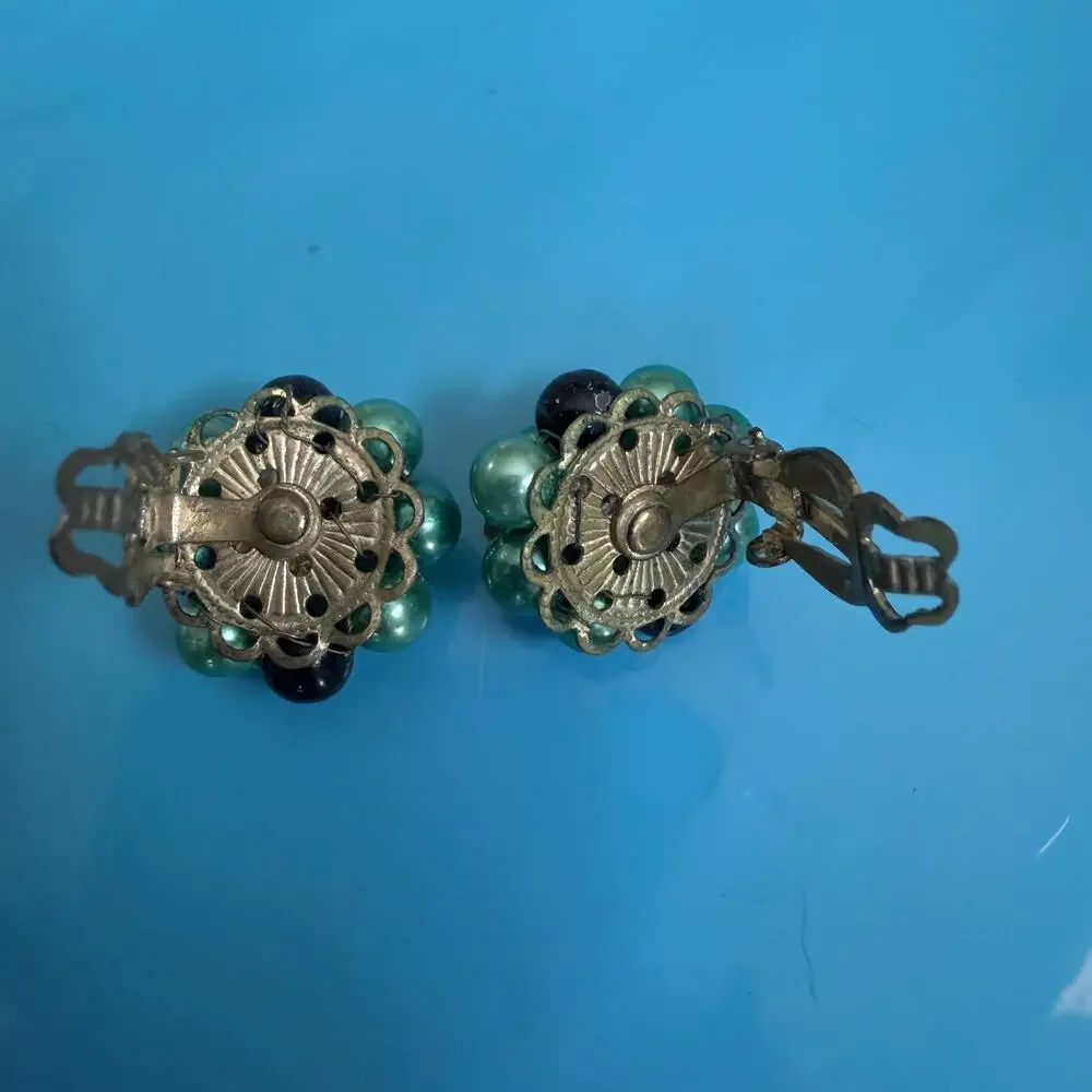 Cluster Faux Pearl Green and Purple Clipon Earrings - Picture 4 of 5